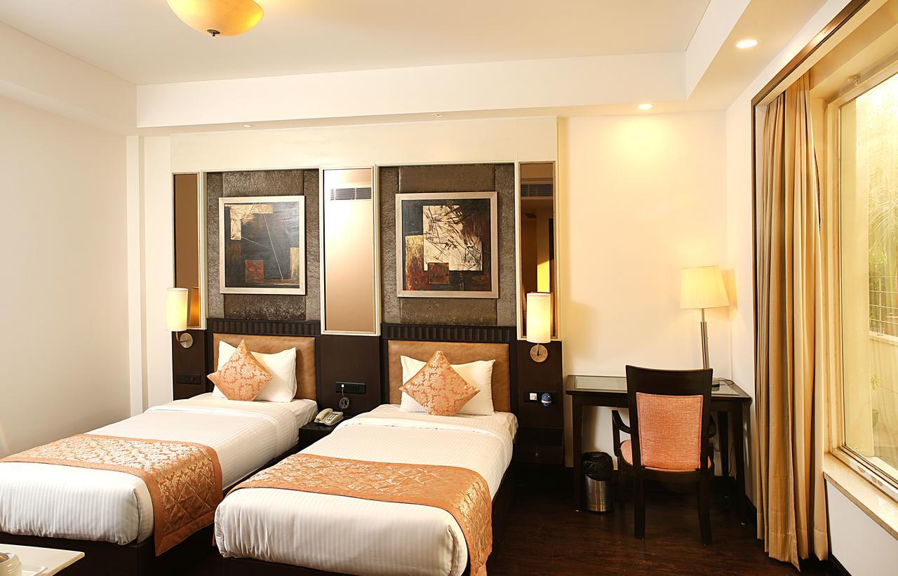 Inde Hotel Vista Woods Huda City Centre, גורגאון מראה חיצוני תמונה