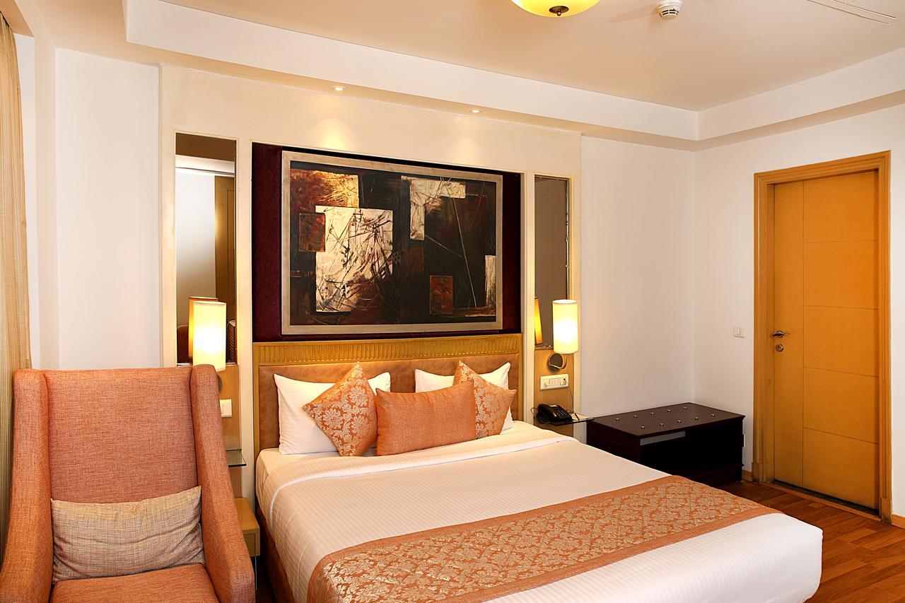 Inde Hotel Vista Woods Huda City Centre, גורגאון מראה חיצוני תמונה