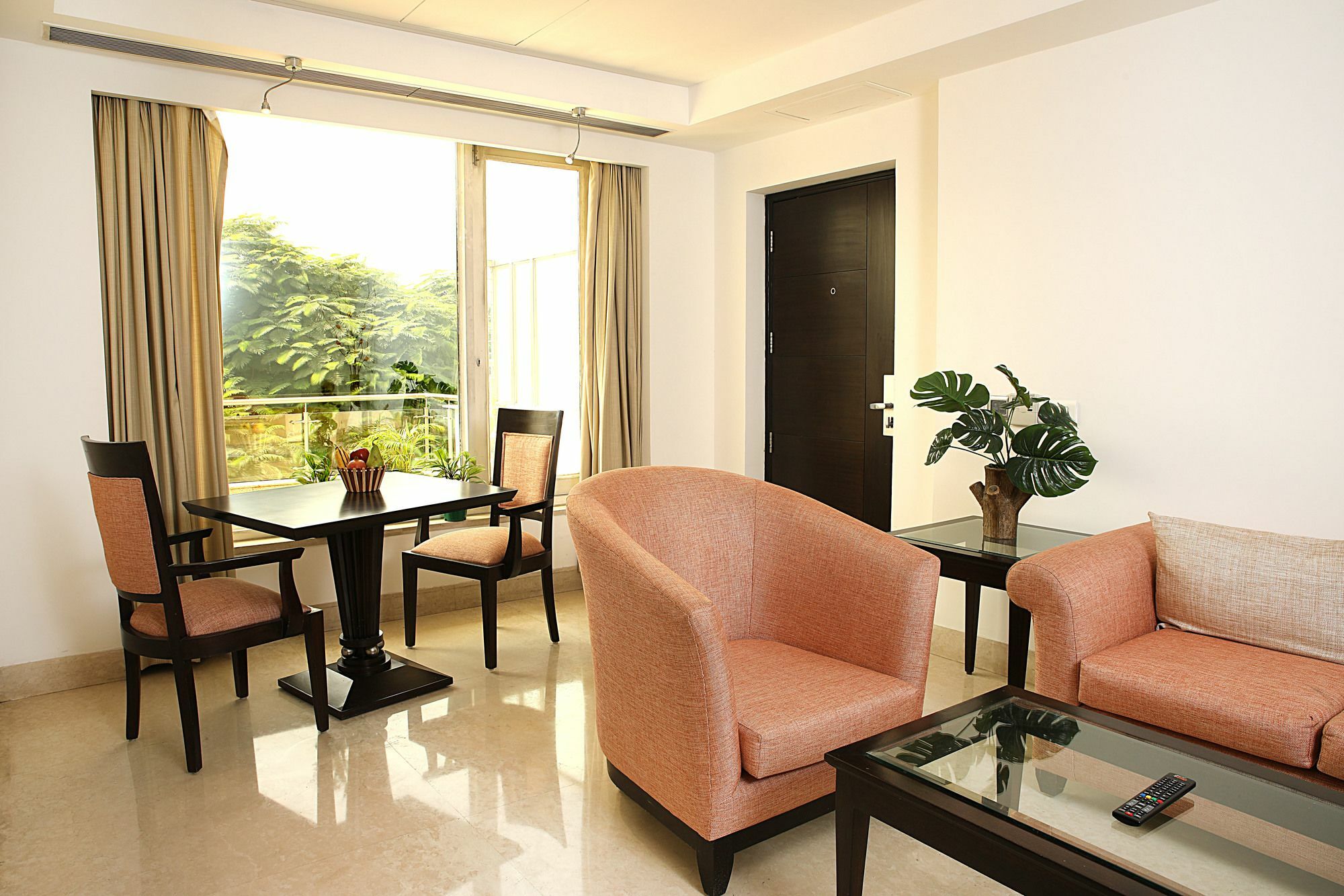 Inde Hotel Vista Woods Huda City Centre, גורגאון מראה חיצוני תמונה