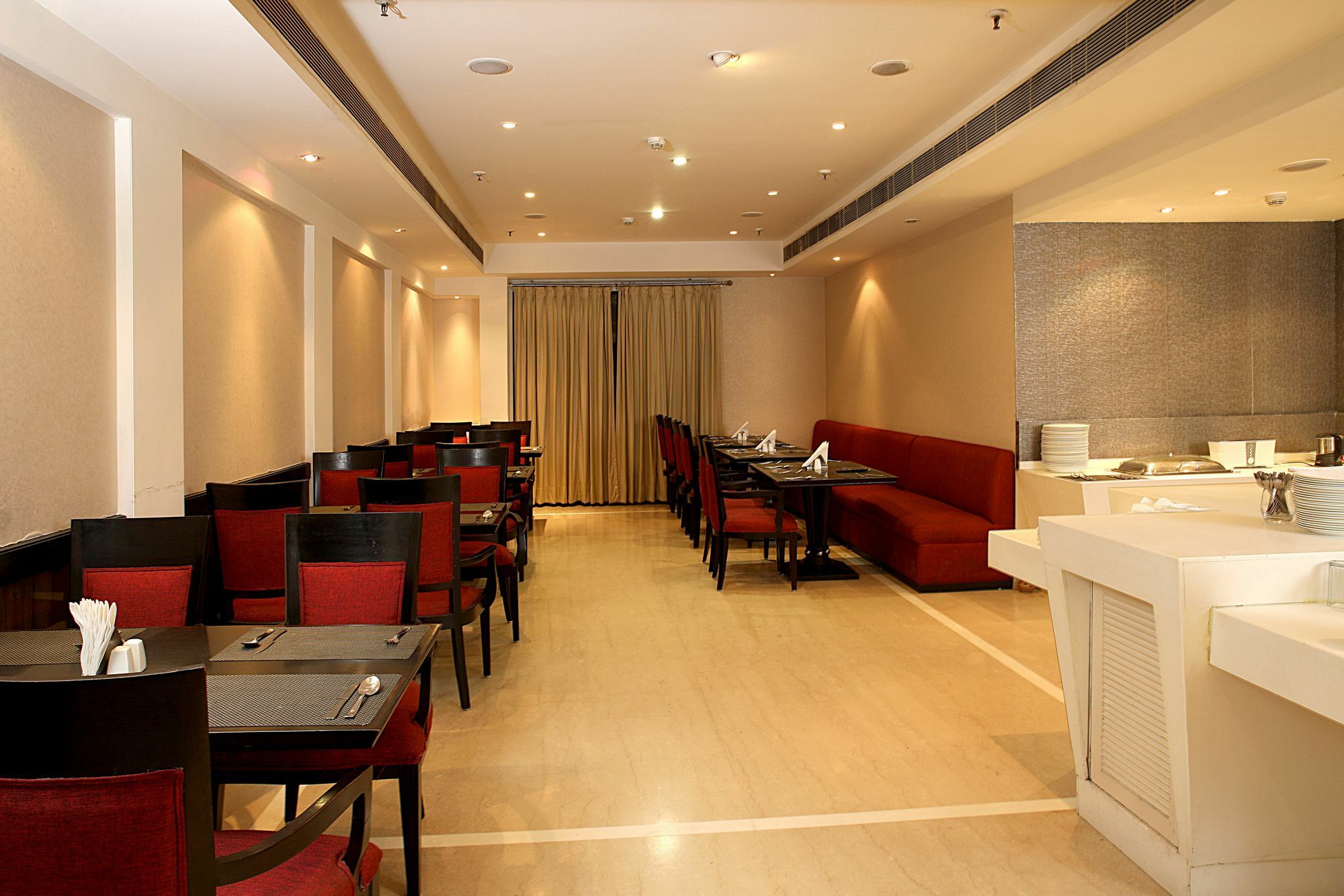 Inde Hotel Vista Woods Huda City Centre, גורגאון מראה חיצוני תמונה